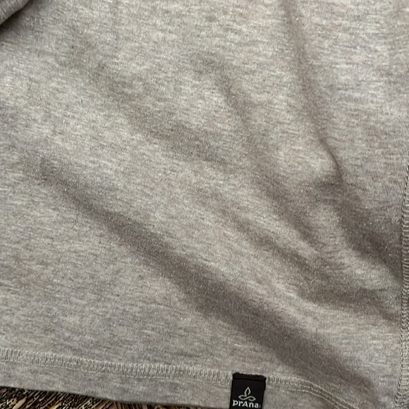Prana Breathe Beige Gray Hooded Long Sleeve Top Pullover - Picture 3 of 4